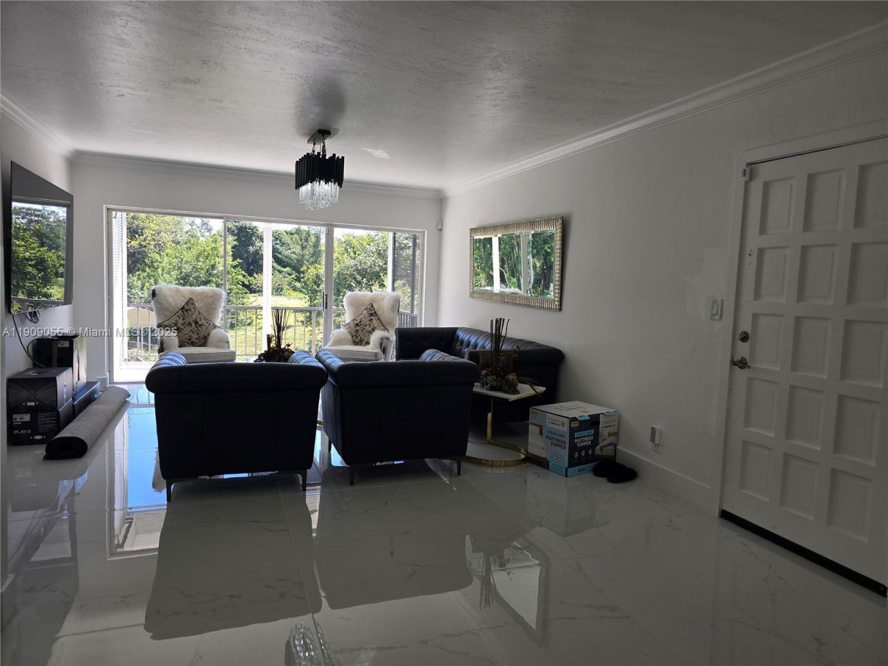 6010 S Falls Cir Dr, Unit 206, Lauderhill, FL 33319 Photo