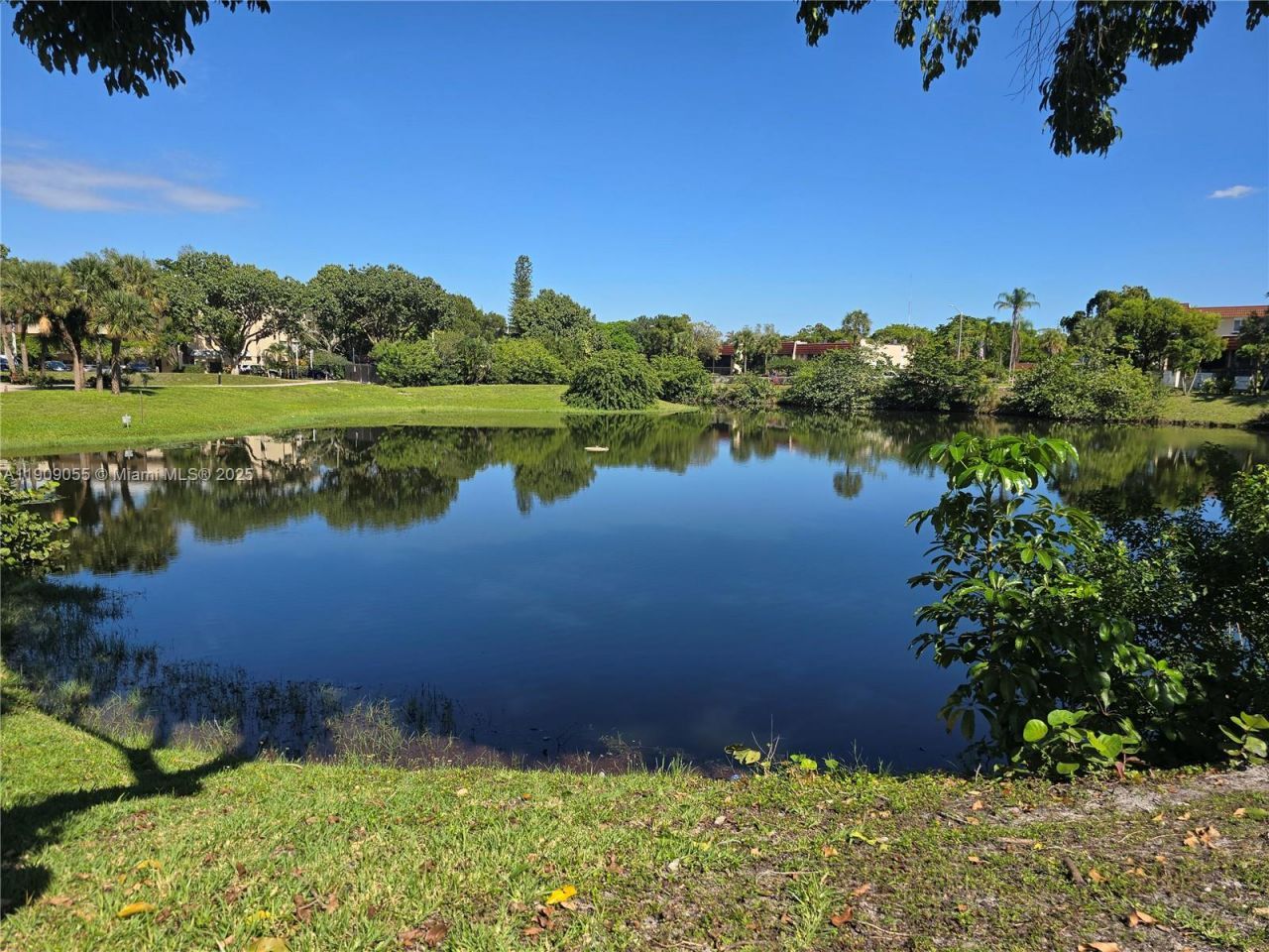 6010 S Falls Cir Dr, Unit 206, Lauderhill, FL 33319 Photo