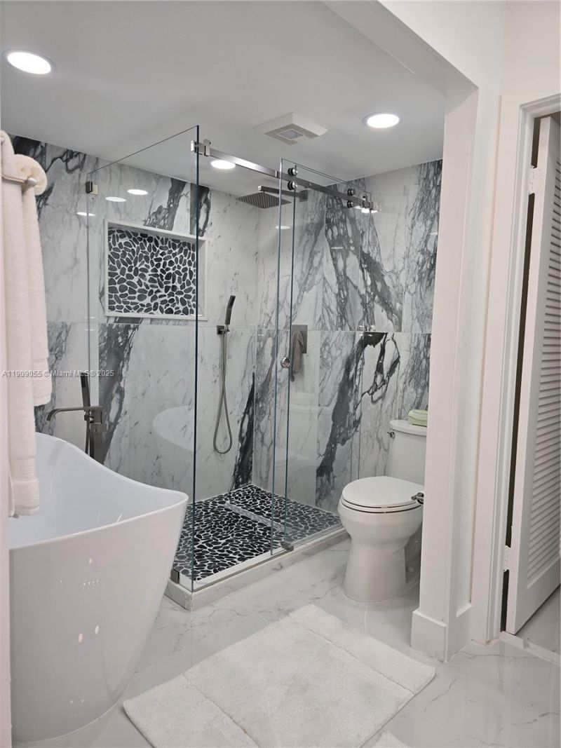 6010 S Falls Cir Dr, Unit 206, Lauderhill, FL 33319 Photo