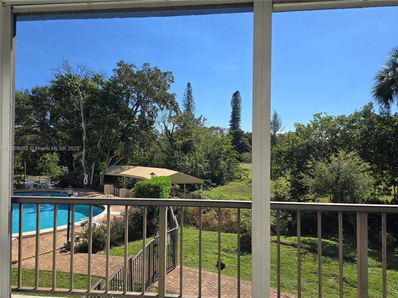 6010 S Falls Cir Dr, Unit 206, Lauderhill, FL 33319 Photo