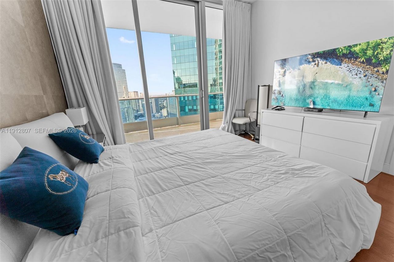 200 Biscayne Boulevard Way, Unit 4510, Miami, FL 33131 Photo