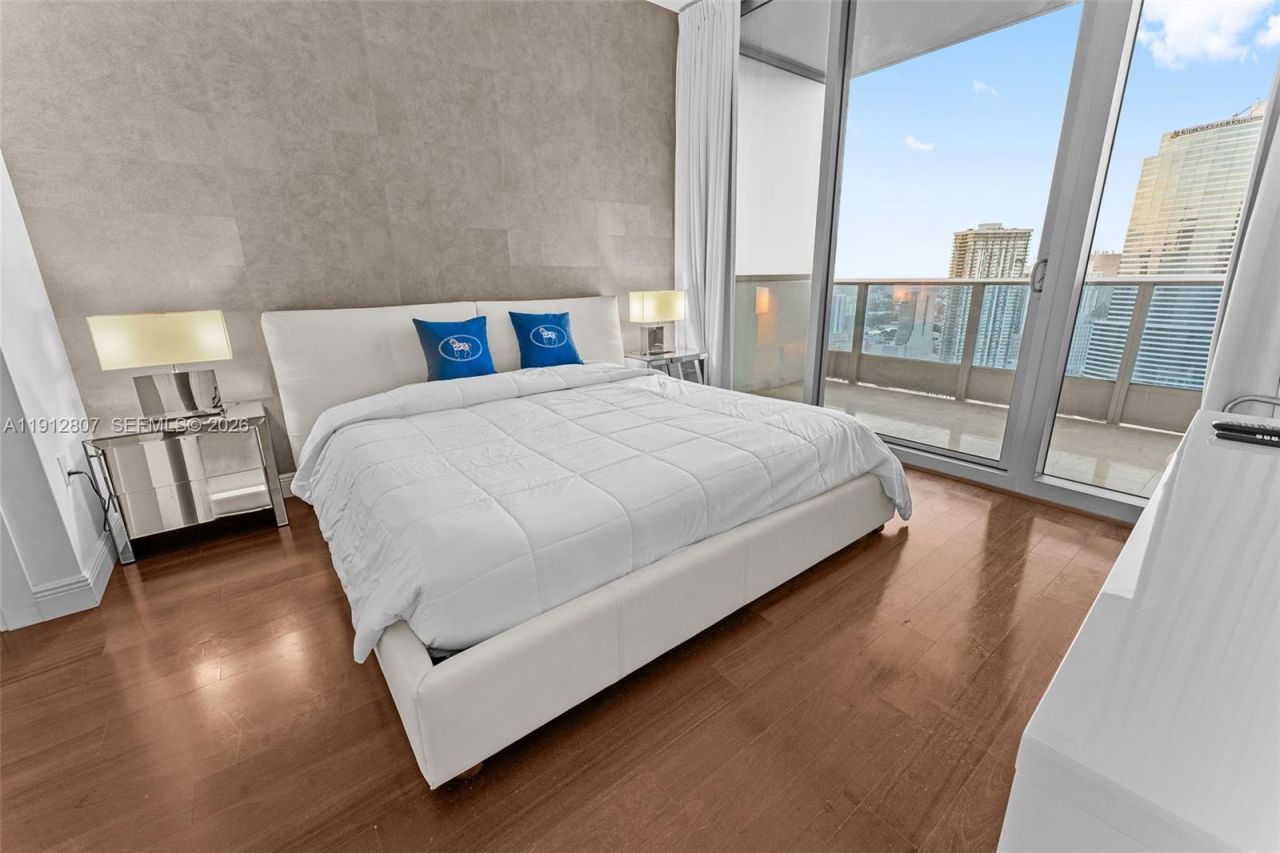 200 Biscayne Boulevard Way, Unit 4510, Miami, FL 33131 Photo