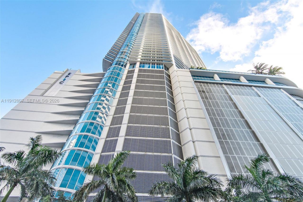 200 Biscayne Boulevard Way, Unit 4510, Miami, FL 33131 Photo