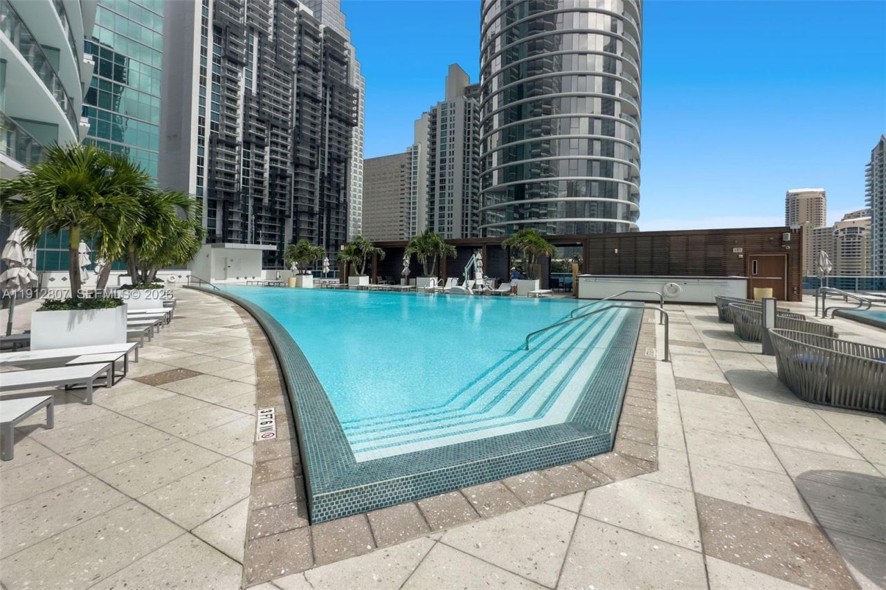 200 Biscayne Boulevard Way, Unit 4510, Miami, FL 33131 Photo