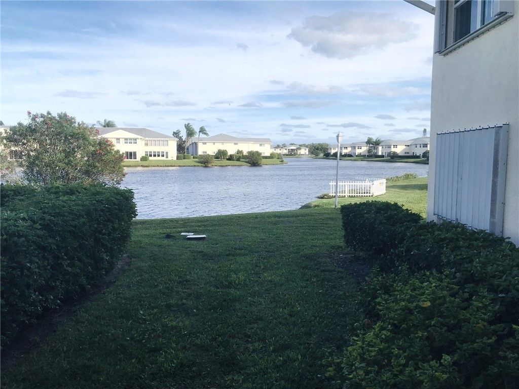 500 Grove Isle Circle, Unit 107, Vero Beach, FL 32962 Photo