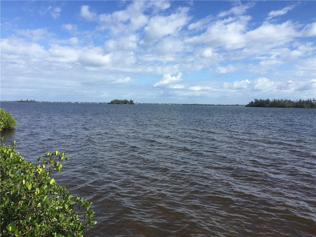 500 Grove Isle Circle, Unit 107, Vero Beach, FL 32962 Photo