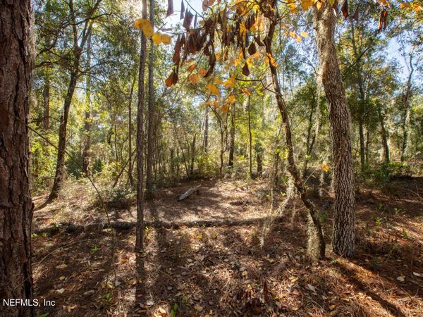 000 W HILLSBOROUGH Avenue, Florahome, FL 32140