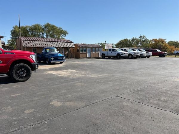 400 E Access Road , Hawley, TX 79525