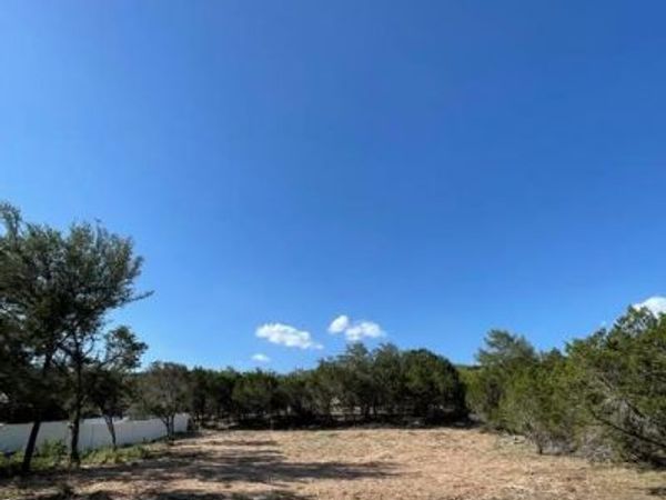 7702 Dakota CIR, Lago Vista, TX 78645