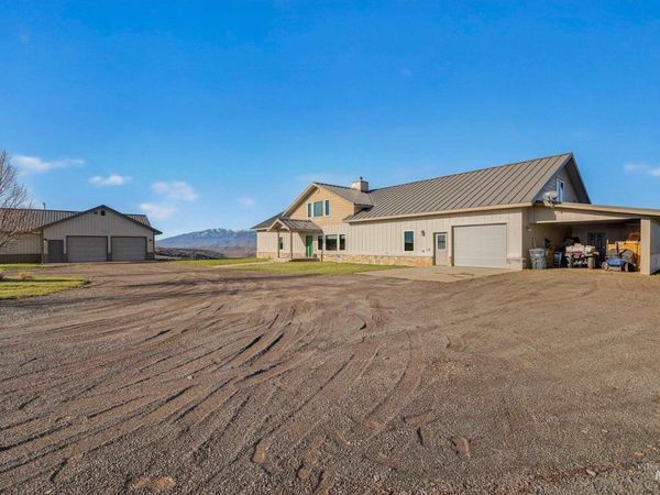 2195 Kilborn Lane, Mesa, ID 83643