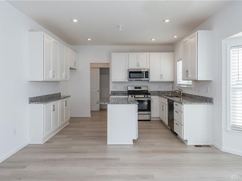 5127 Catalpa Drive, Tipp City, OH 45371 Photo 13