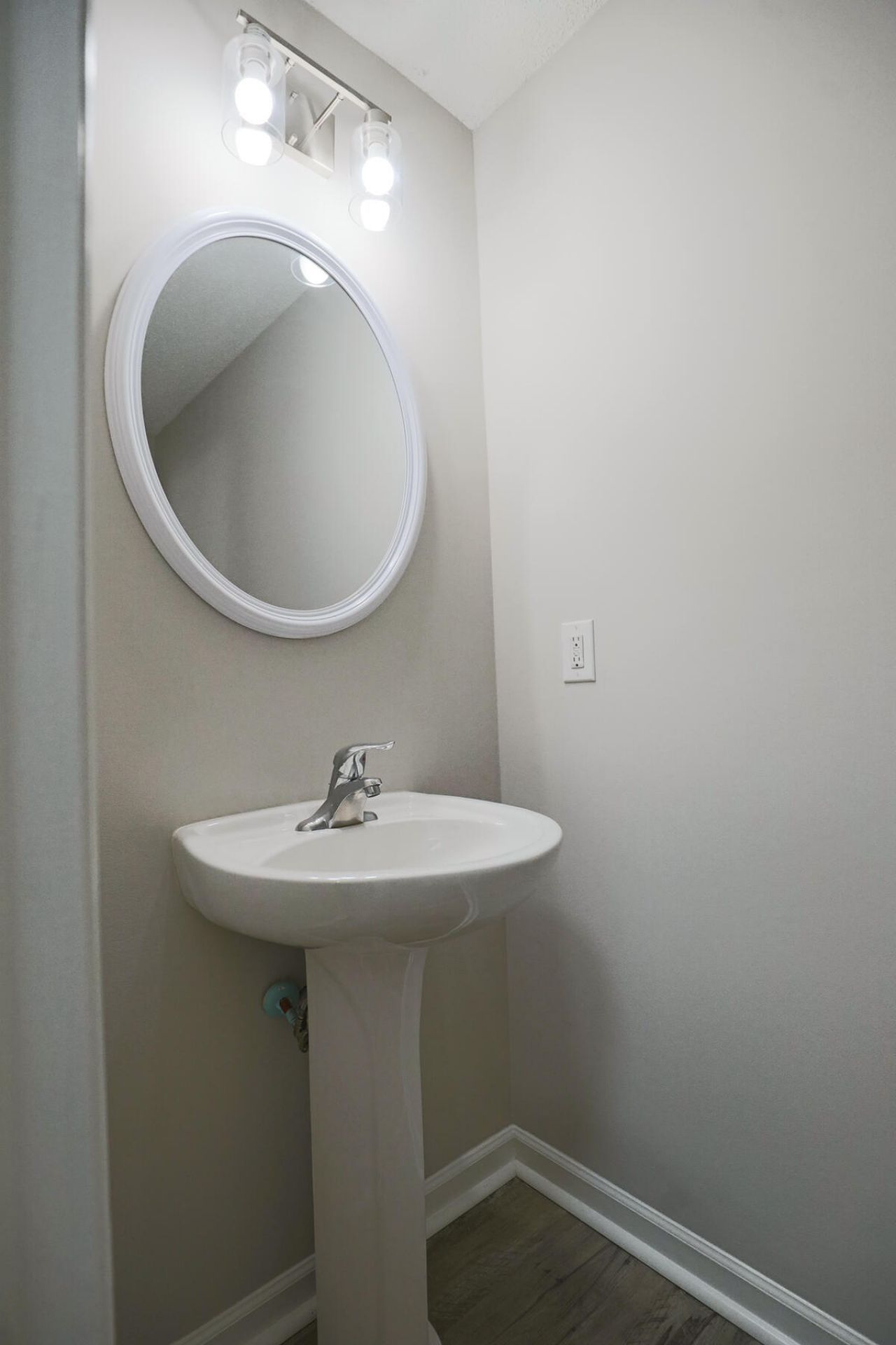 304 Elm Hall Circle Photo 17