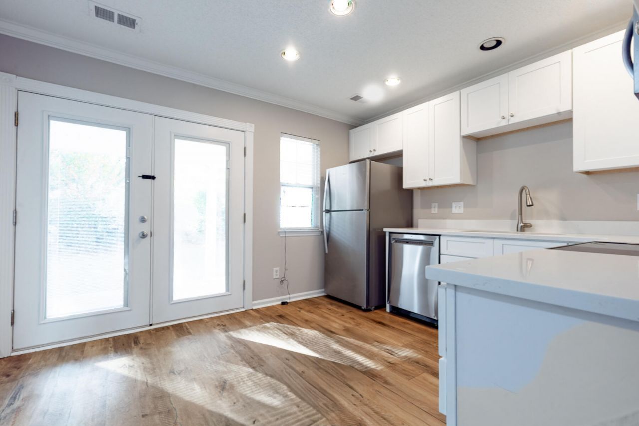 304 Elm Hall Circle Photo 7