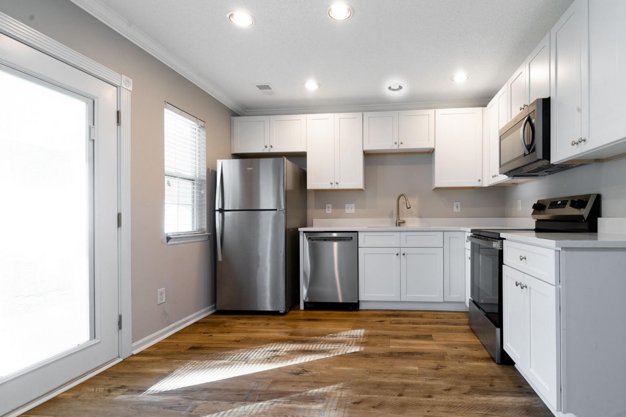 304 Elm Hall Circle Photo 9