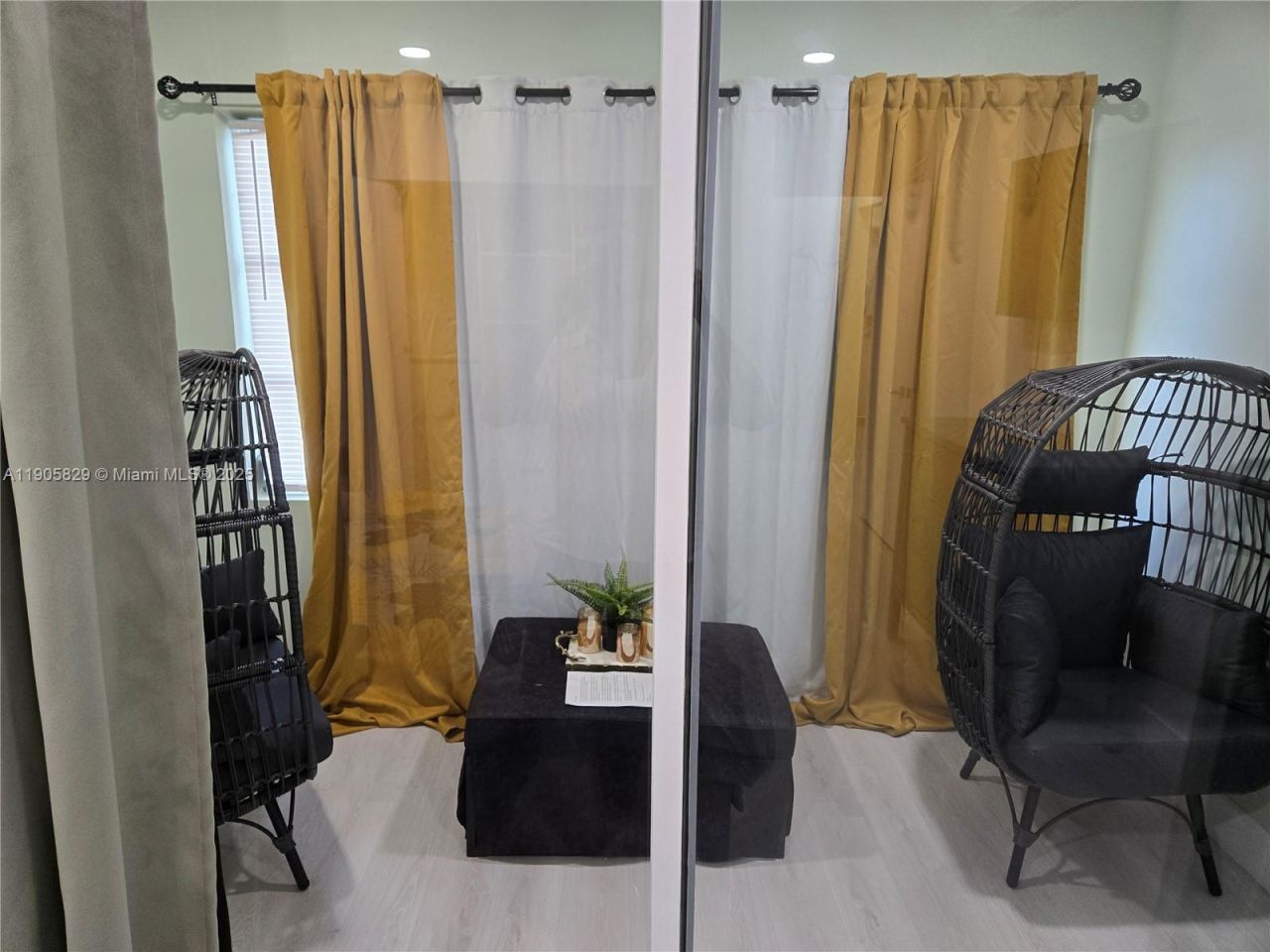 251 NE 187th St, Unit 827, Miami, FL 33179 Photo