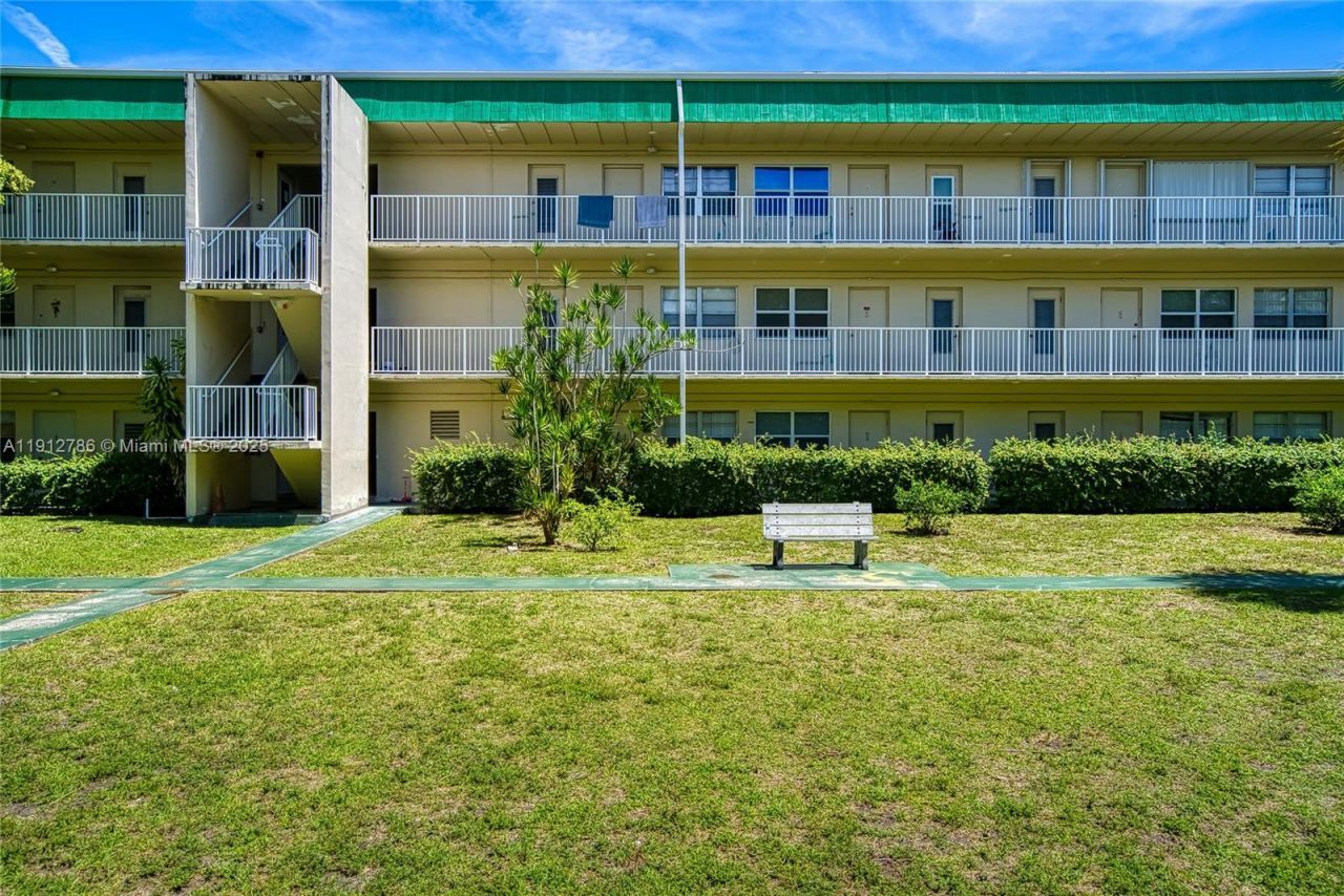 1420 Atlantic Shores Blvd, Unit 340, Hallandale Beach, FL 33009 Photo