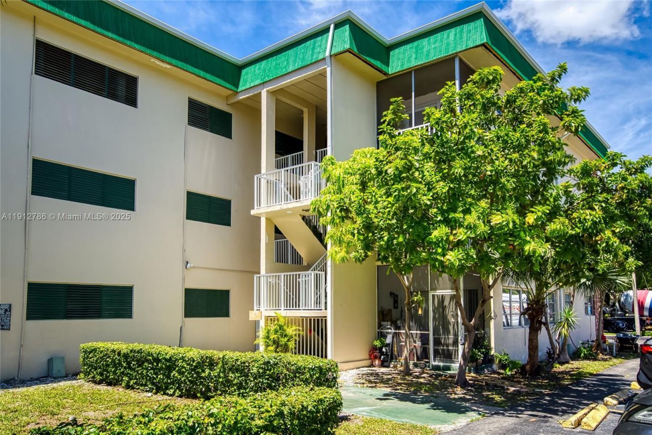 1420 Atlantic Shores Blvd, Unit 340, Hallandale Beach, FL 33009 Photo