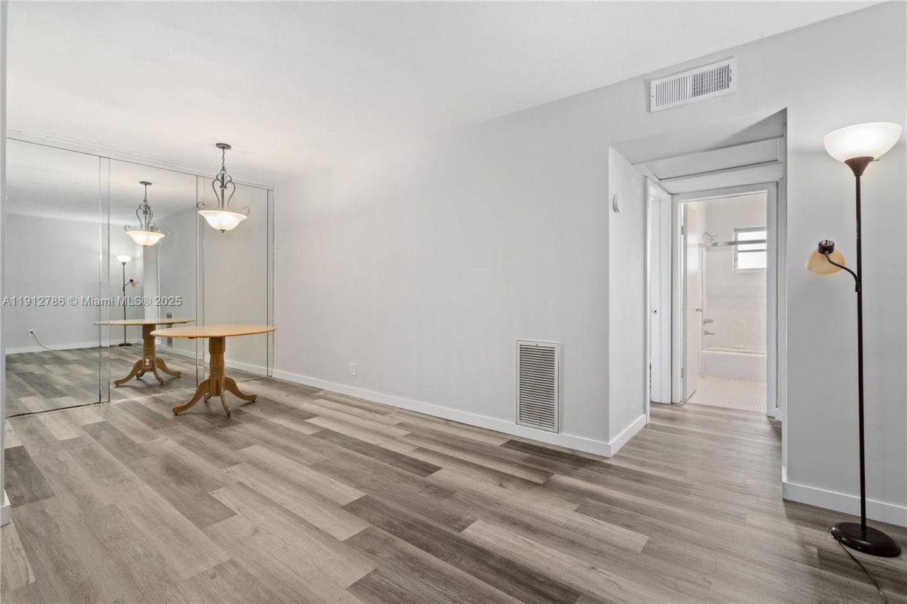 1420 Atlantic Shores Blvd, Unit 340, Hallandale Beach, FL 33009 Photo