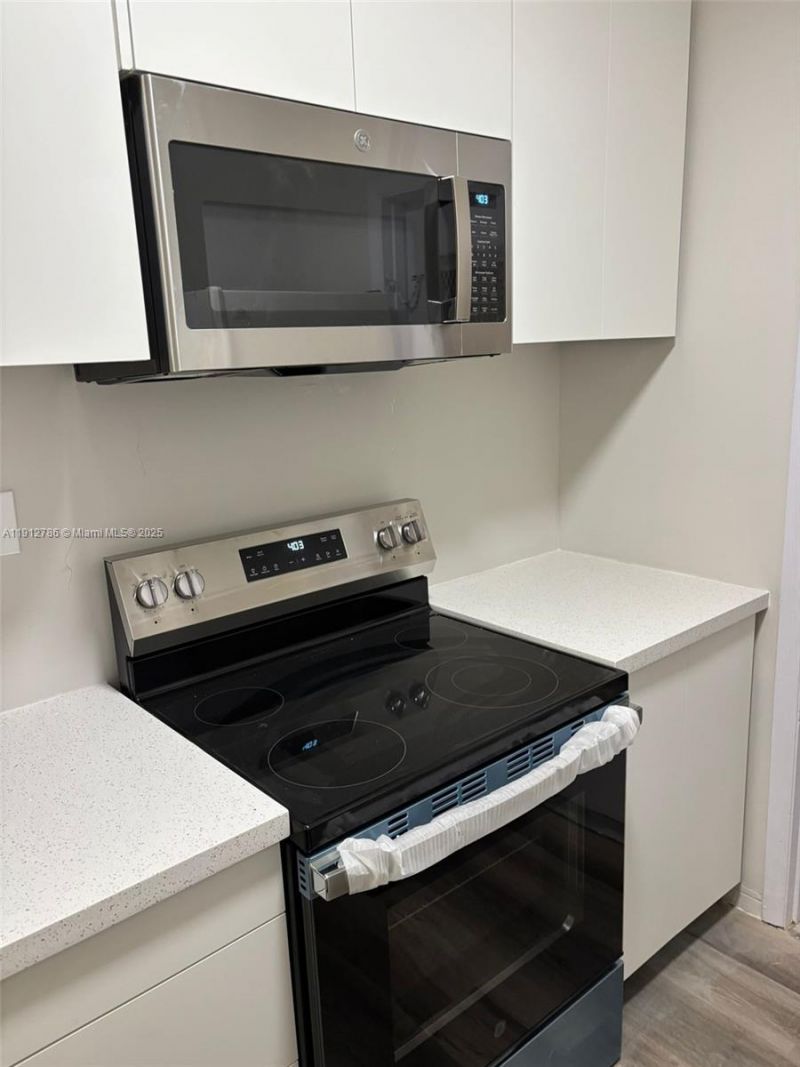 1420 Atlantic Shores Blvd, Unit 340, Hallandale Beach, FL 33009 Photo