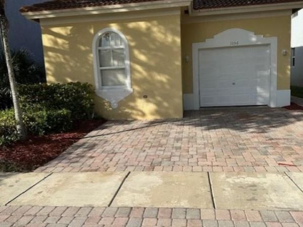 1056 NE 39th Avenue, Homestead, FL 33033