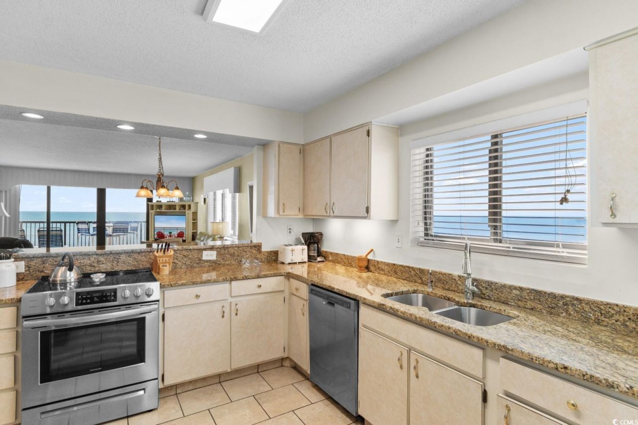 2511 S Ocean Blvd. Photo 8