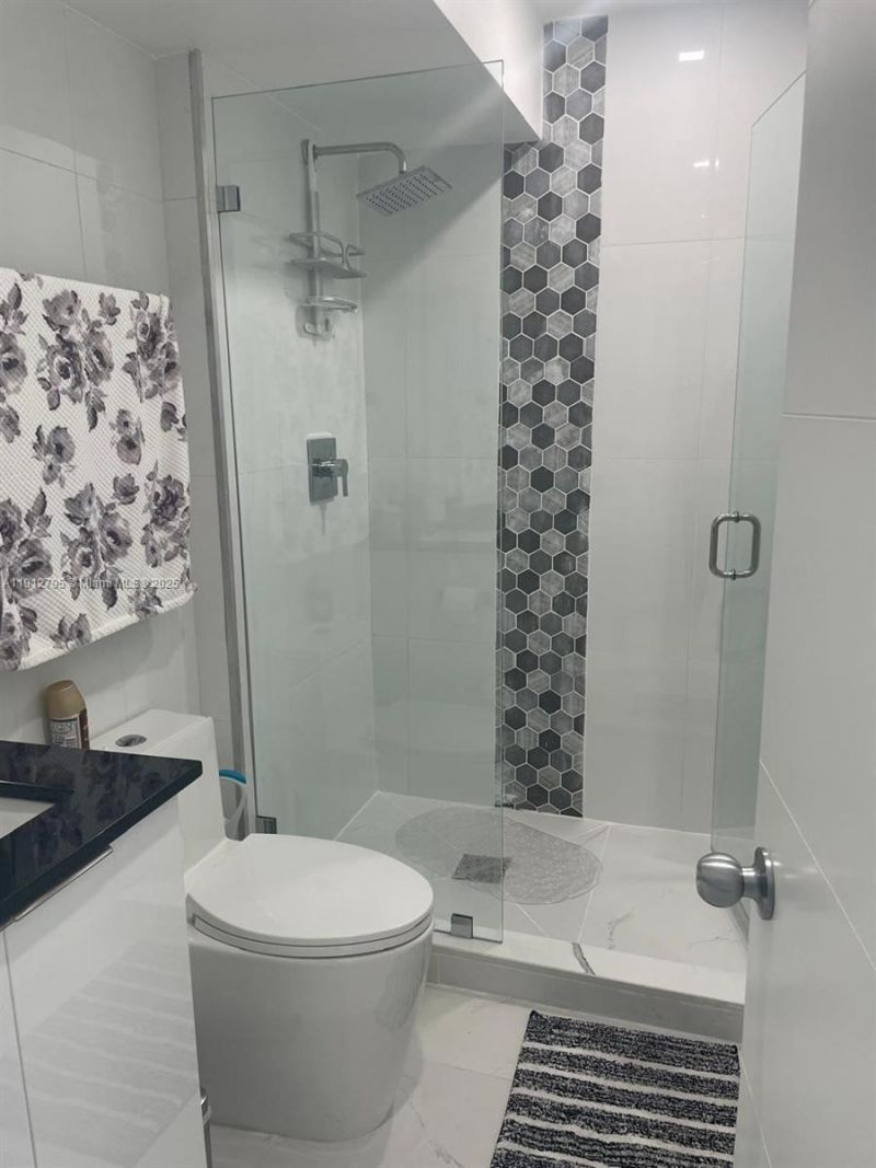 20400 W Country Club Dr, Unit 615, Aventura, FL 33180 Photo