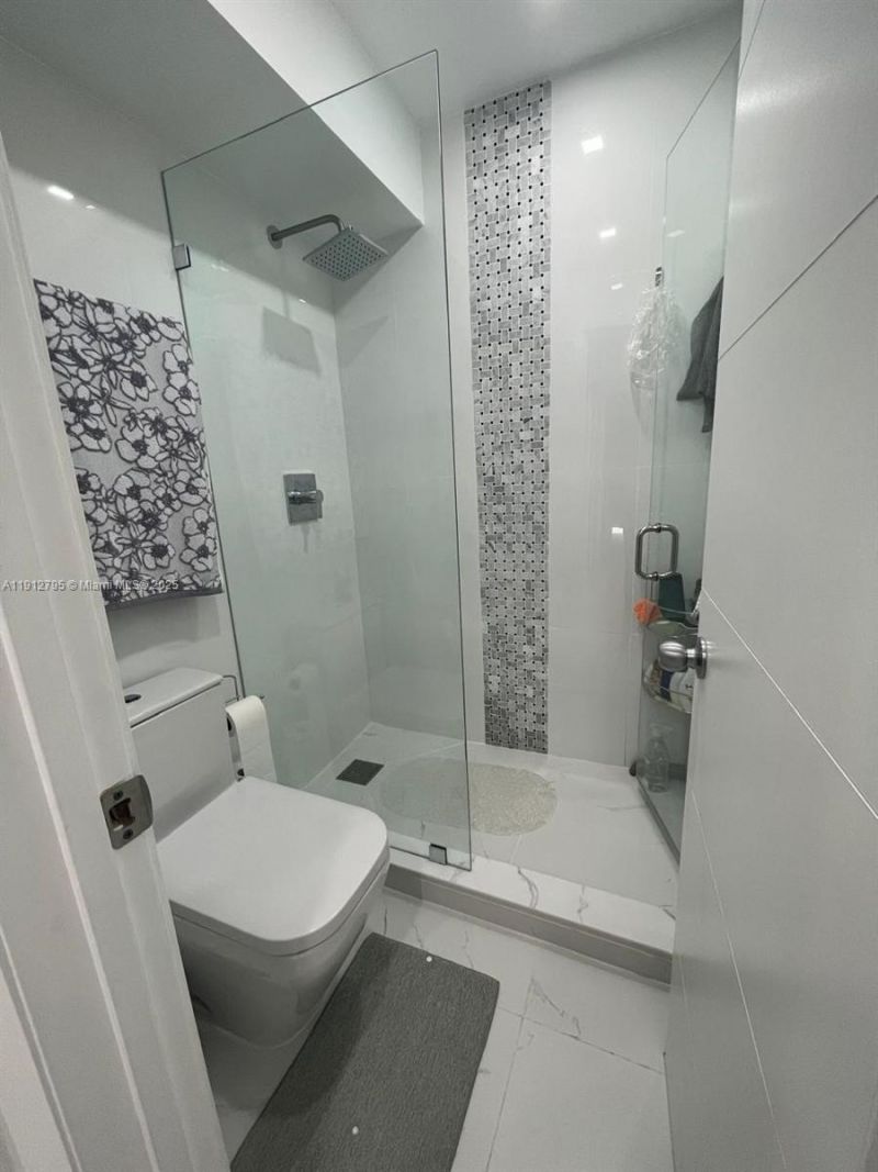 20400 W Country Club Dr, Unit 615, Aventura, FL 33180 Photo