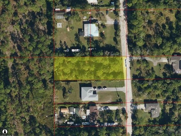 Della DR, NAPLES, FL 34117