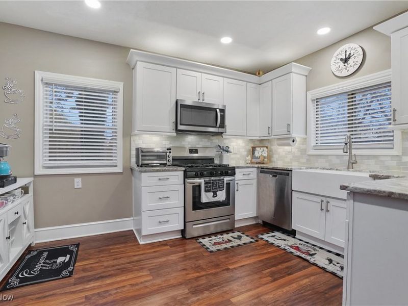 203 N Prospect Avenue, Hartville, OH 44632 Photo 14