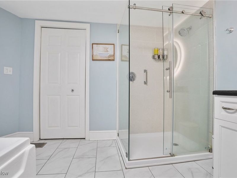 203 N Prospect Avenue, Hartville, OH 44632 Photo 25