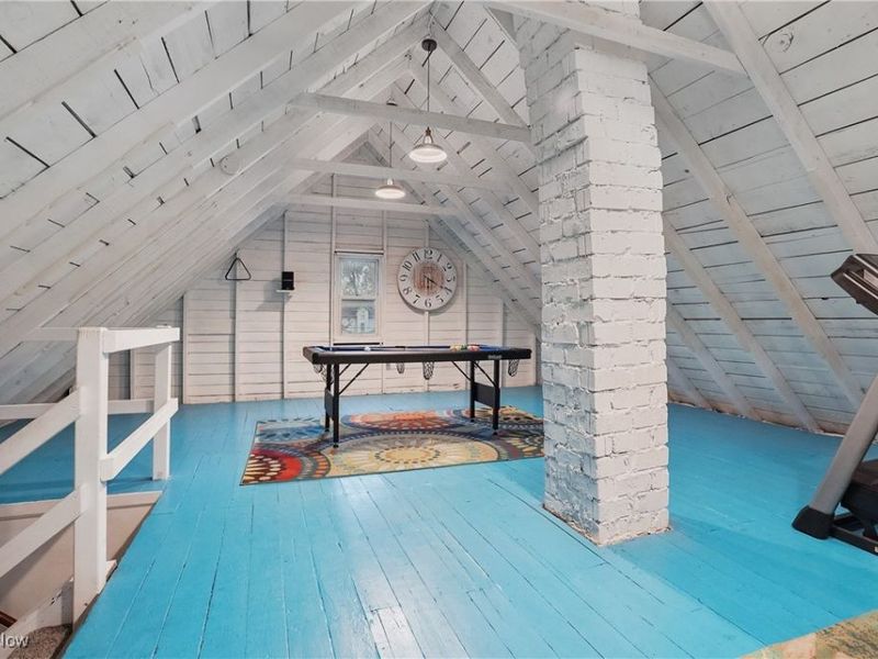 203 N Prospect Avenue, Hartville, OH 44632 Photo 27