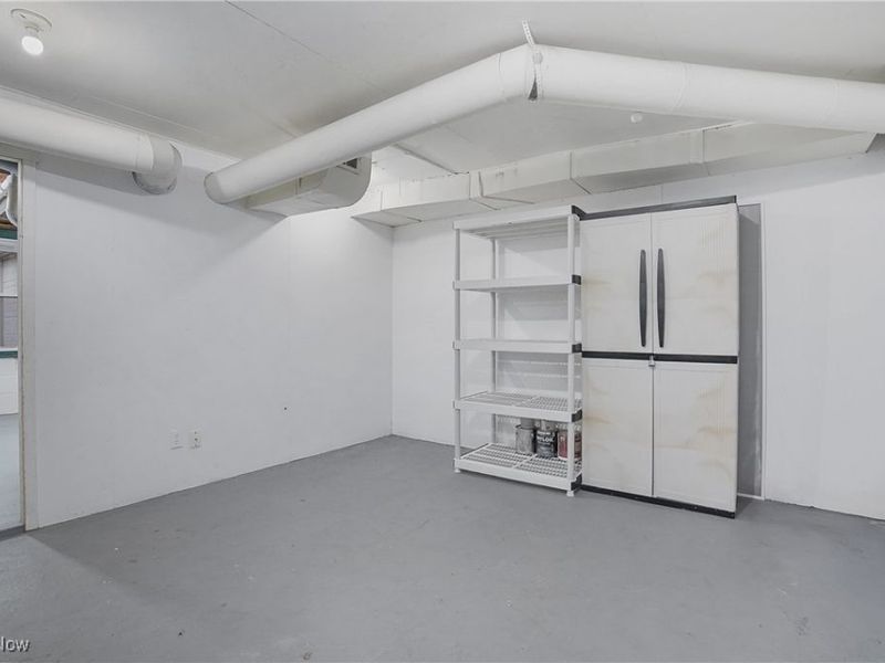 203 N Prospect Avenue, Hartville, OH 44632 Photo 31