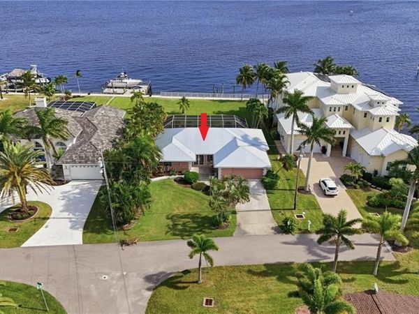 3527 SE 22nd PL, CAPE CORAL, FL 33904