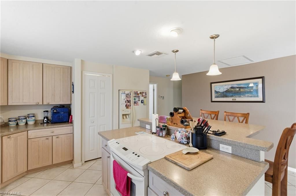 3527 SE 22nd Pl, Cape Coral, FL 33904 Photo