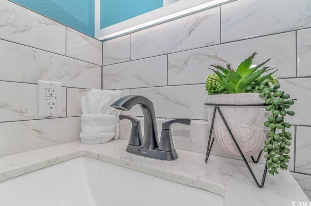 1605 S Ocean Blvd. Photo 24