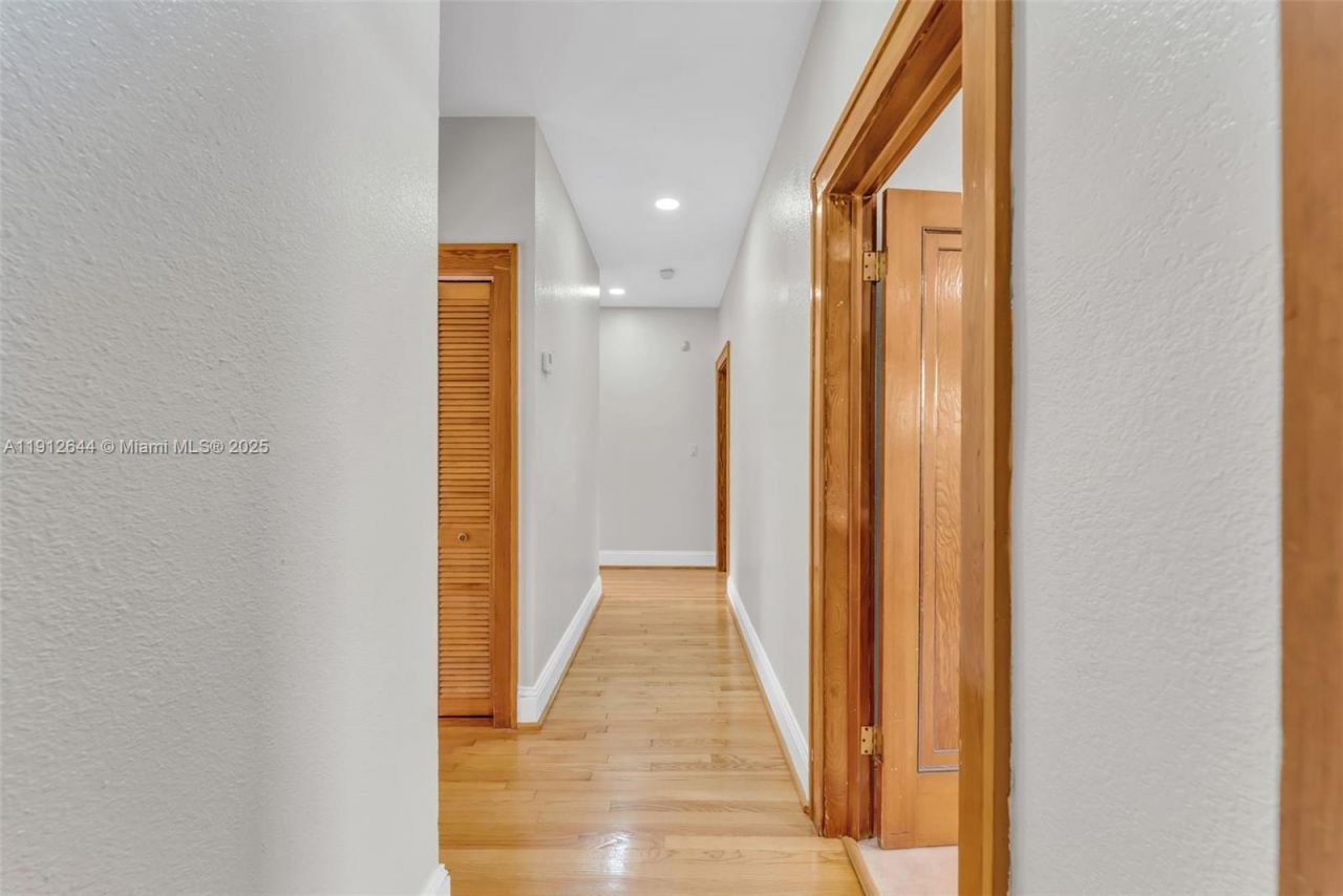 1514 Capri St, Coral Gables, FL 33134 Photo