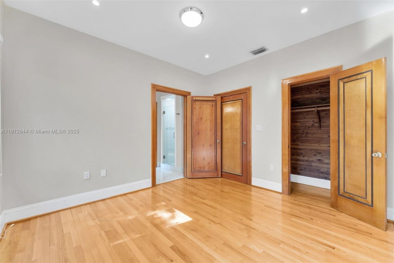 1514 Capri St, Coral Gables, FL 33134 Photo