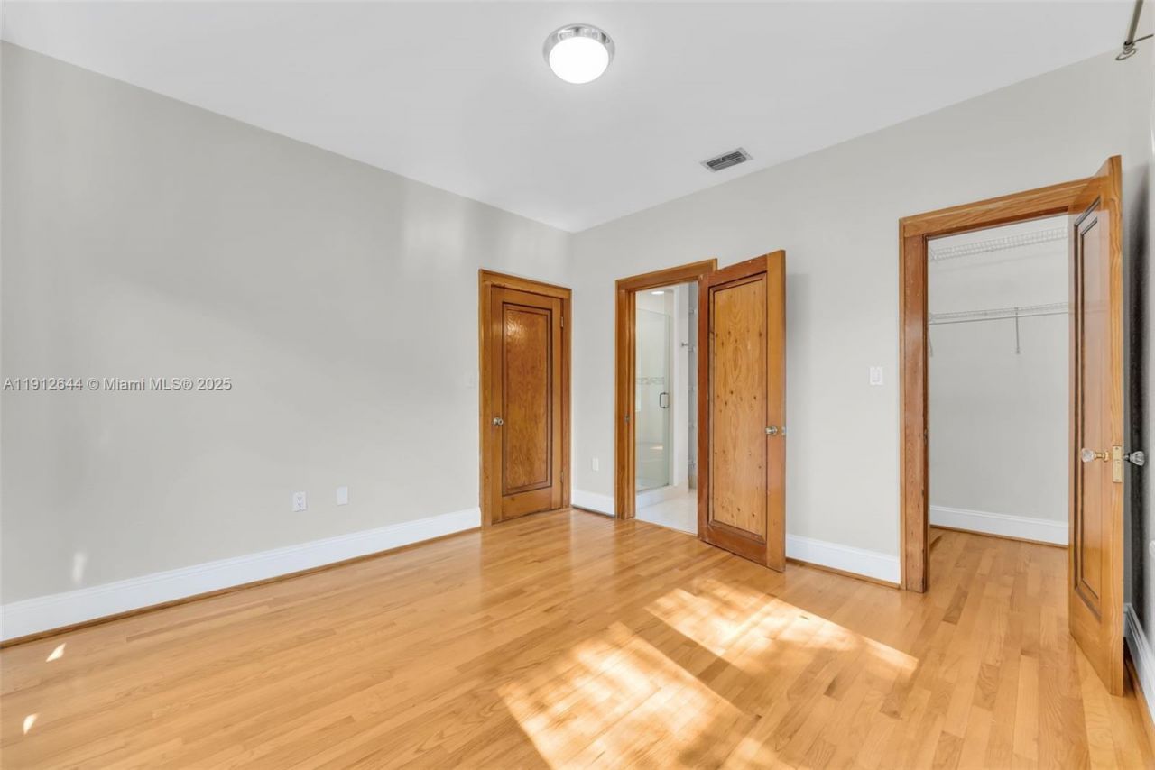 1514 Capri St, Coral Gables, FL 33134 Photo