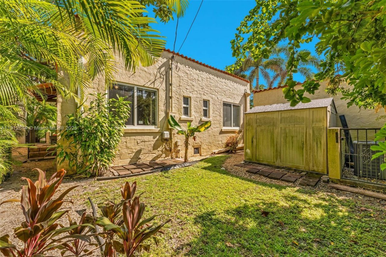 1514 Capri St, Coral Gables, FL 33134 Photo