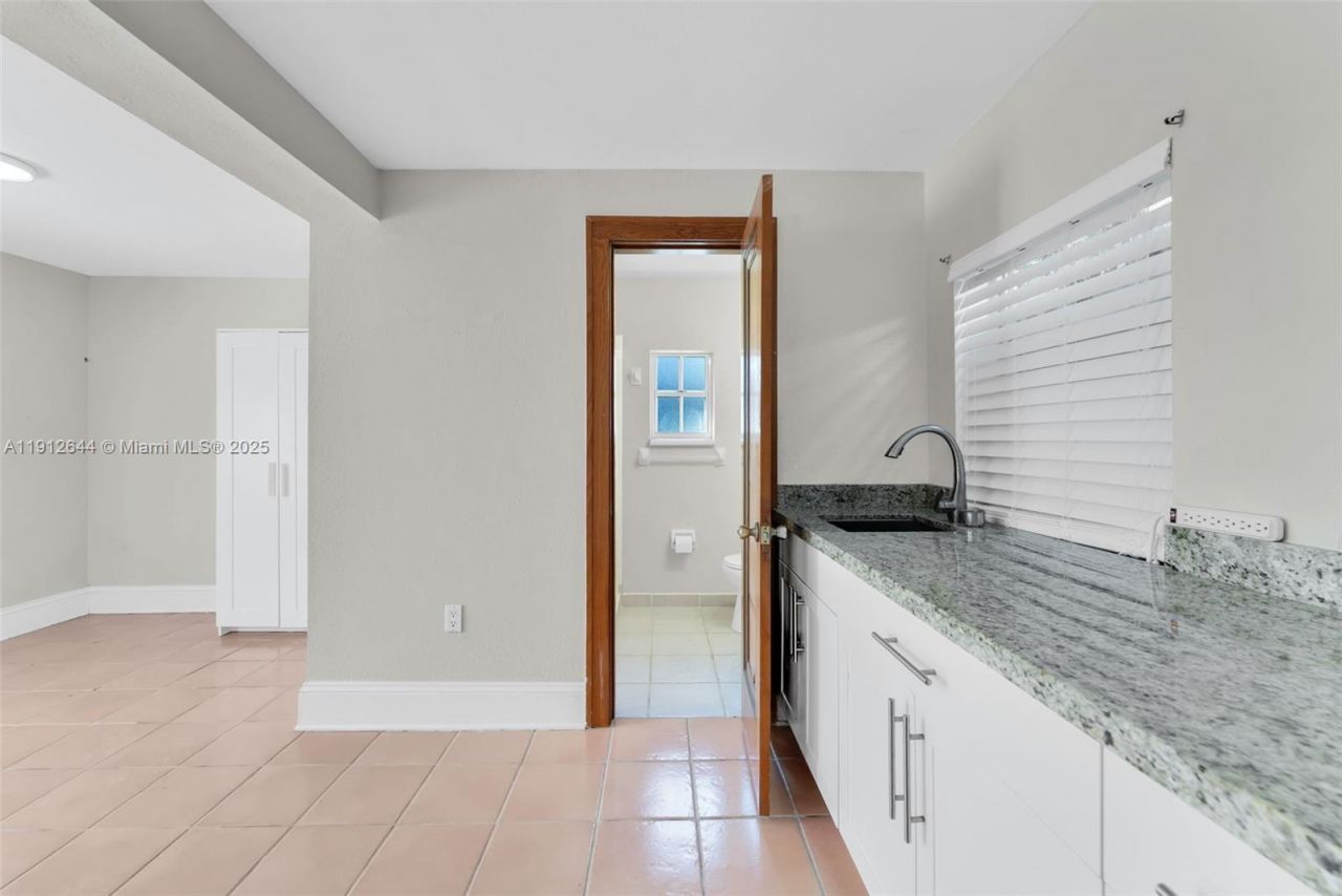 1514 Capri St, Coral Gables, FL 33134 Photo