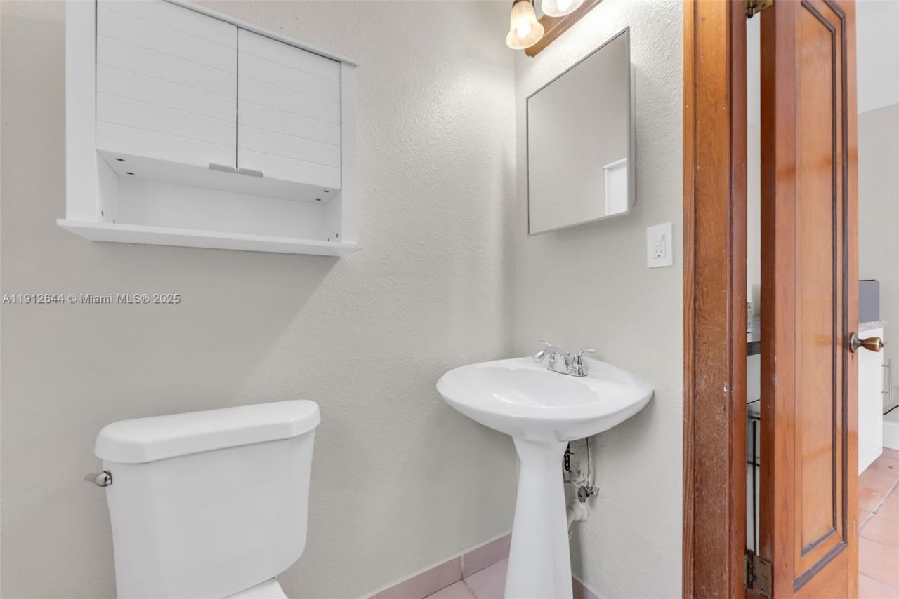 1514 Capri St, Coral Gables, FL 33134 Photo