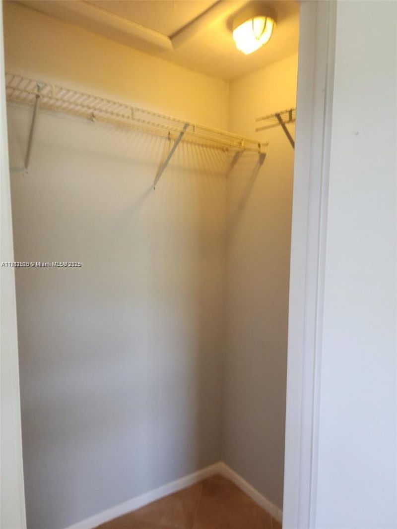 6061 Shakerwood Cir, Unit 208, Tamarac, FL 33319 Photo