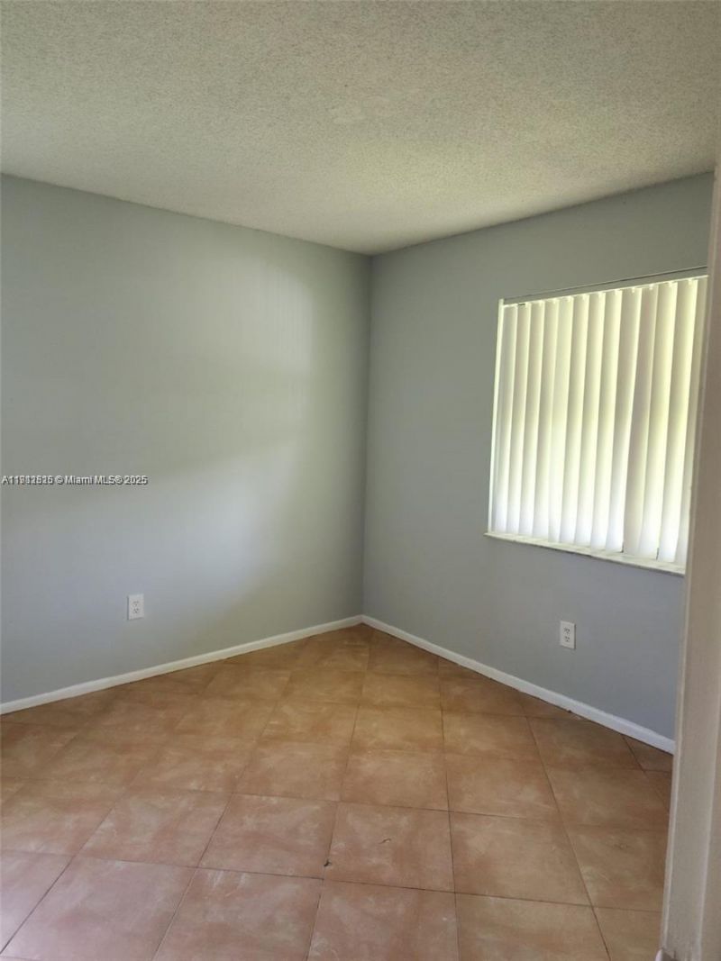 6061 Shakerwood Cir, Unit 208, Tamarac, FL 33319 Photo