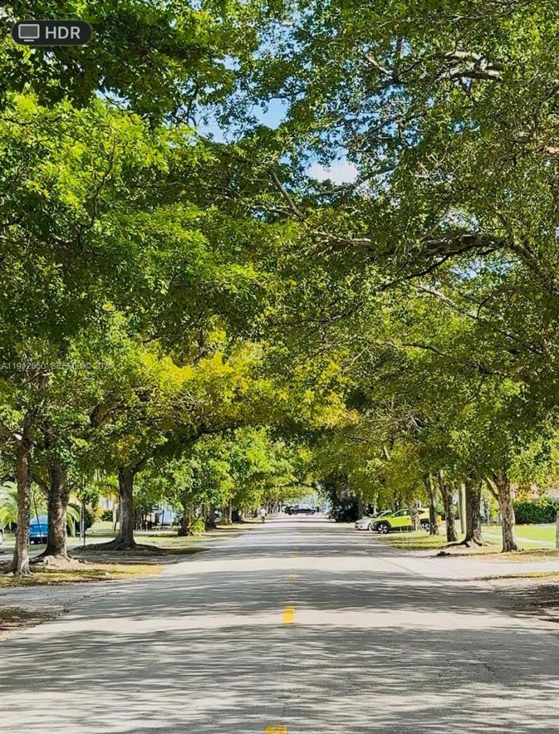 1401 NE 191st St, Unit D409, Miami, FL 33179 Photo