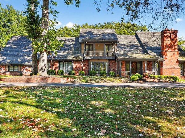 73 Overhills Drive, Ladue, MO 63124