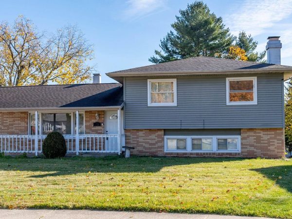 2734 Arrowhead Drive, South Bend, IN 46628