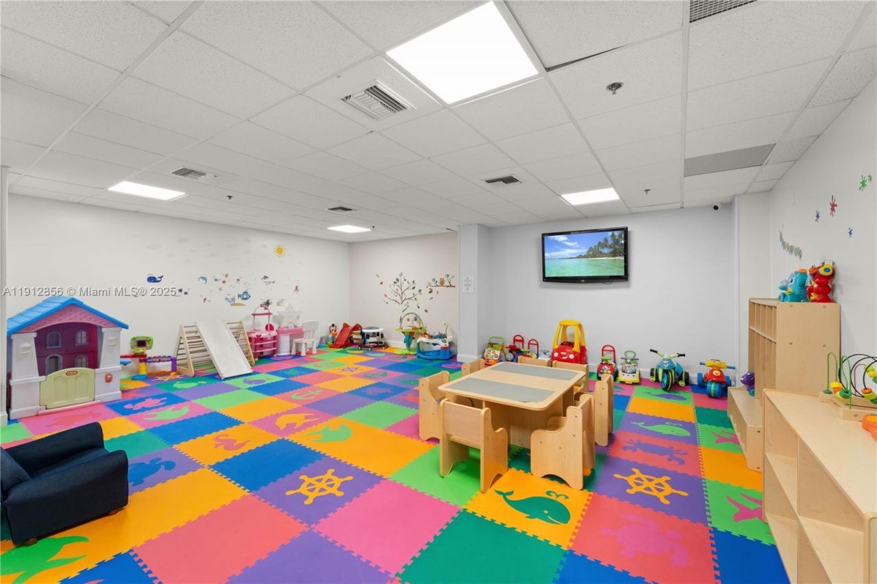 540 Brickell Key Dr, Unit 1406, Miami, FL 33131 Photo