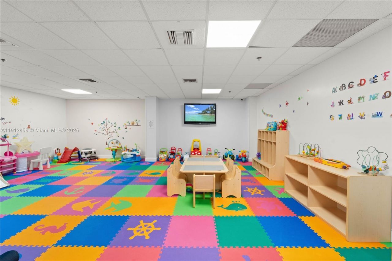 540 Brickell Key Dr, Unit 1406, Miami, FL 33131 Photo