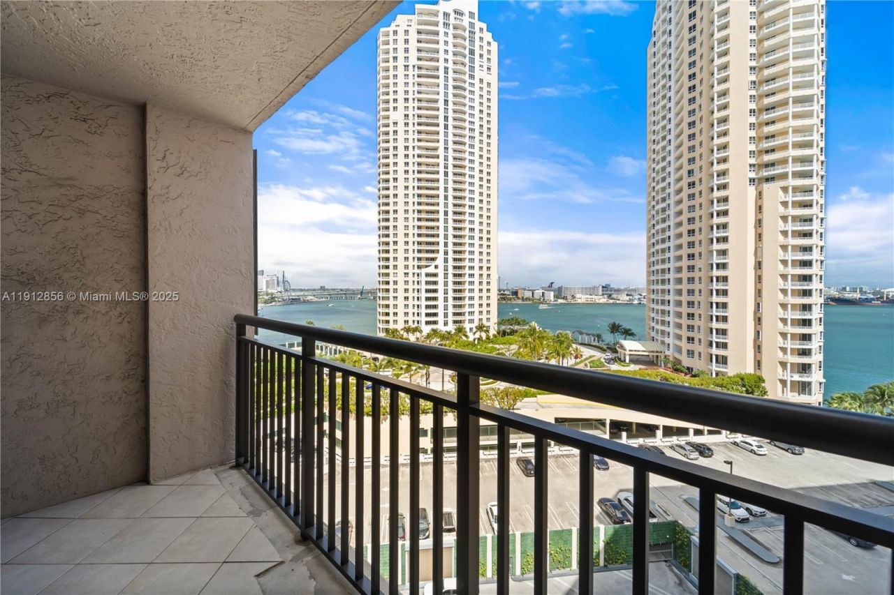 540 Brickell Key Dr, Unit 1406, Miami, FL 33131 Photo
