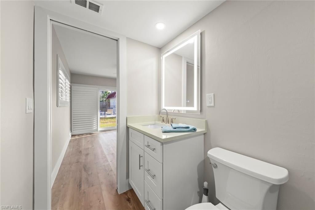 1610 Middle Gulf Dr, Unit C2, Sanibel, FL 33957 Photo